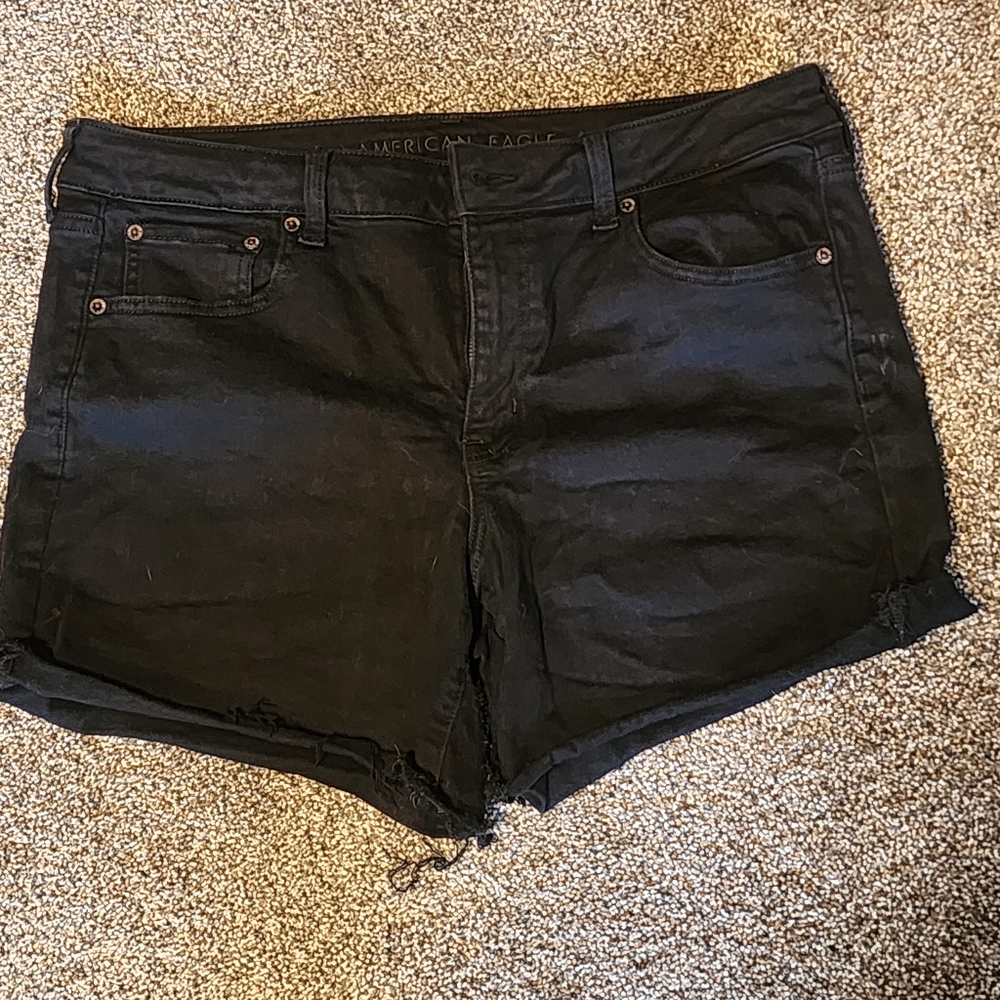 American Eagle Midi Black Shorts Size 16, 5" Inseam